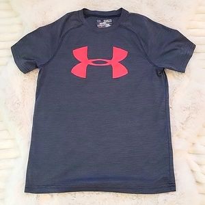 UA boys gray Heatgear shirt